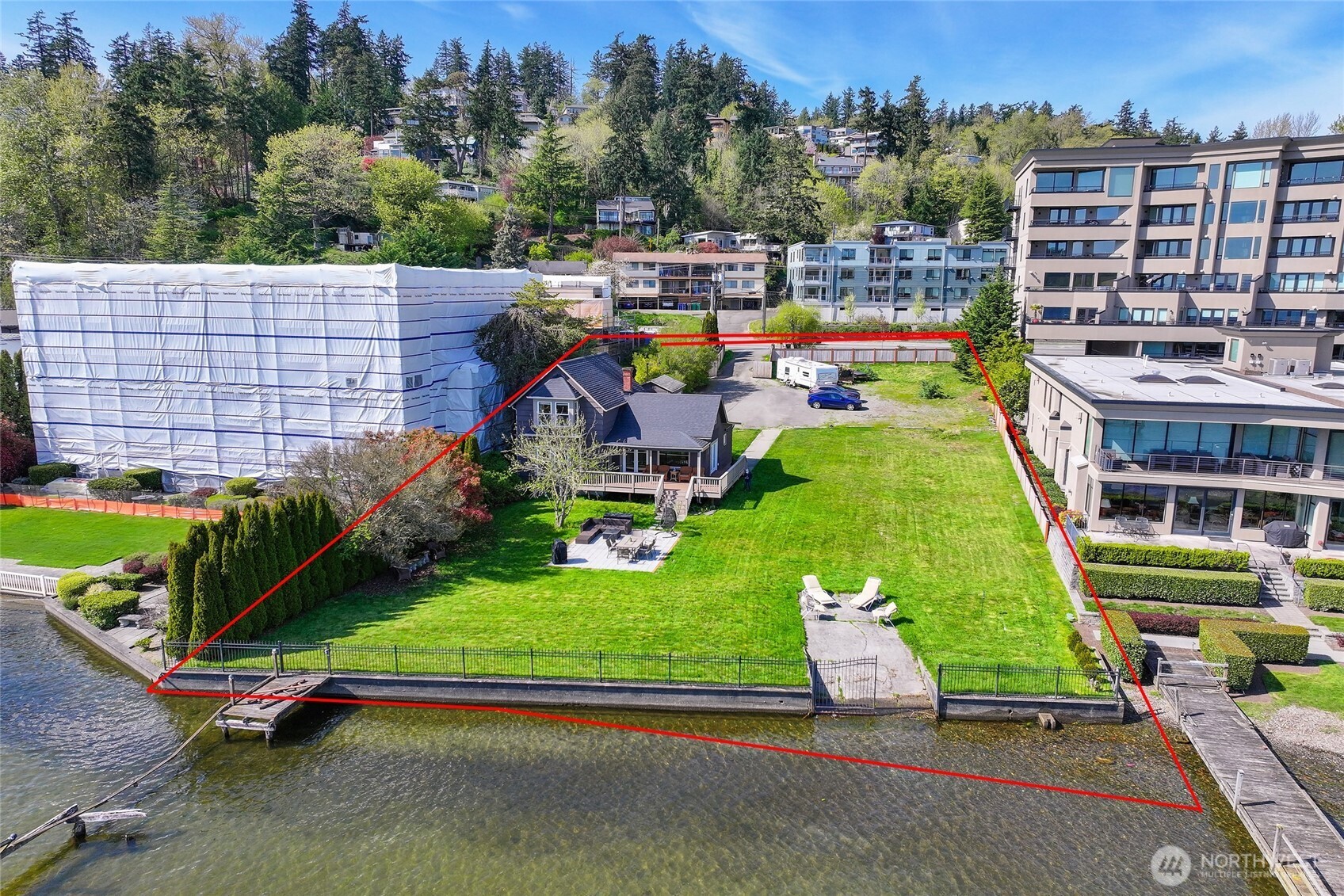 9049 NE Juanita Drive Kirkland WA 98034