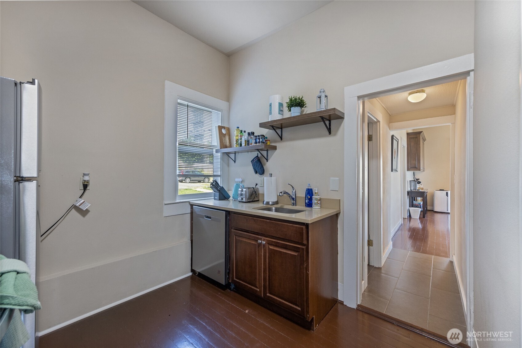 9049 NE Juanita Drive Kirkland WA 98034