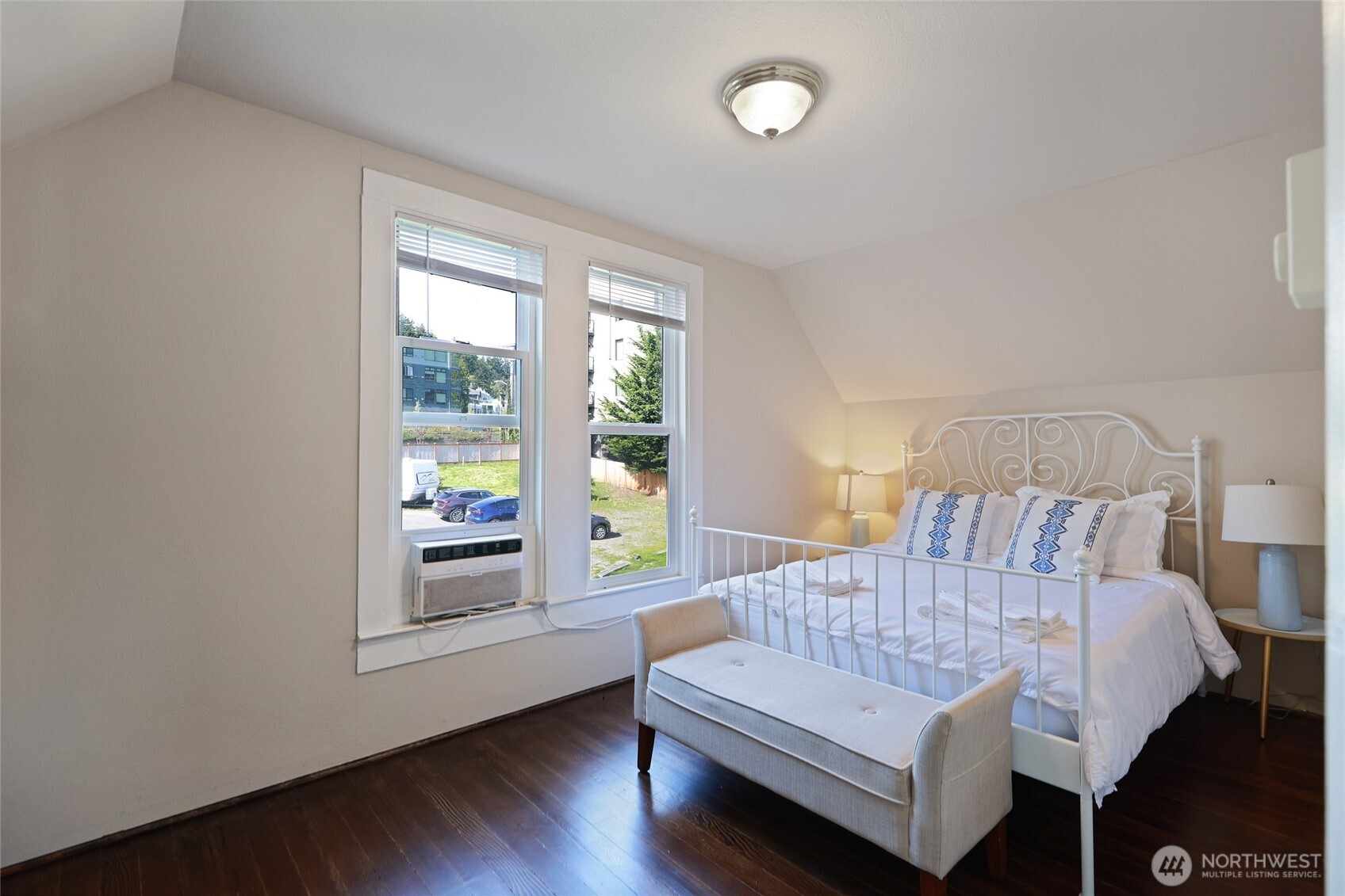 9049 NE Juanita Drive Kirkland WA 98034