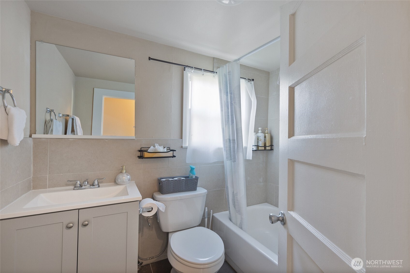 9049 NE Juanita Drive Kirkland WA 98034