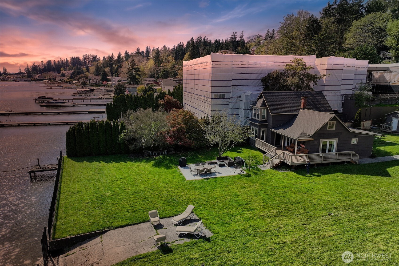 9049 NE Juanita Drive Kirkland WA 98034