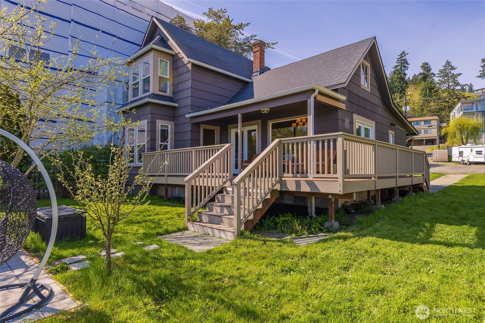 9049 NE Juanita Drive Kirkland WA 98034