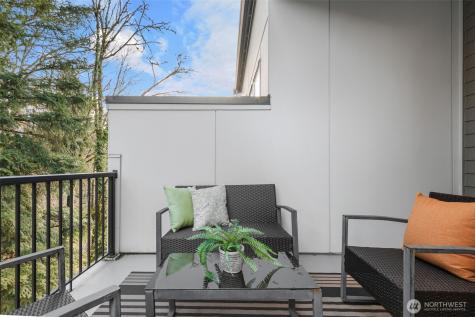 8321 NE 176th Court Kenmore WA 98028
