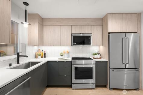 222 10th Avenue E Seattle WA 98102
