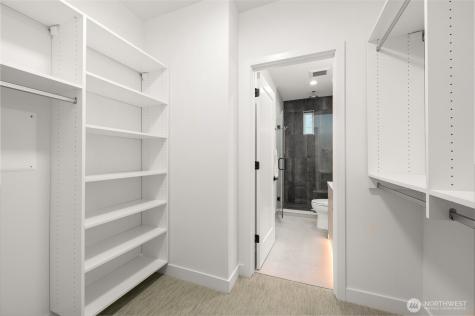 222 10th Avenue E Seattle WA 98102