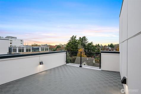 222 10th Avenue E Seattle WA 98102