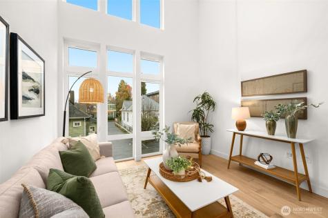 222 10th Avenue E Seattle WA 98102