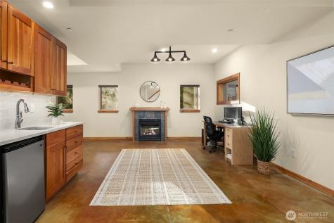 12317 176th Avenue SE Renton WA 98059