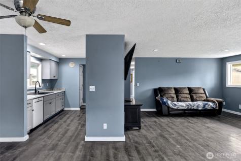 3815 Cherrywood Street Longview WA 98632