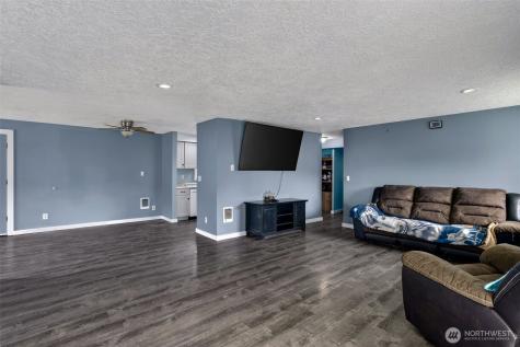 3815 Cherrywood Street Longview WA 98632