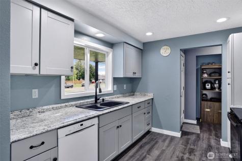3815 Cherrywood Street Longview WA 98632