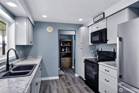 3815 Cherrywood Street Longview WA 98632