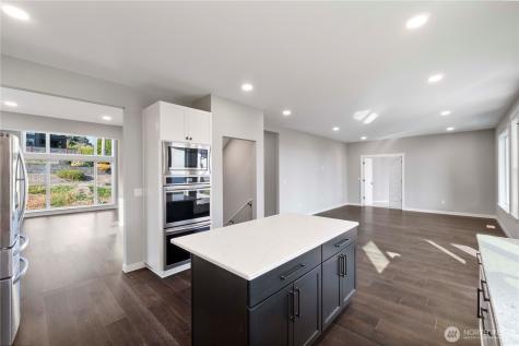 12124 50th Street Ct E Puyallup WA 98372