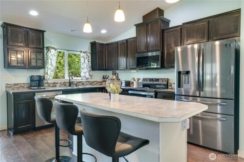 17403 79th Avenue E Puyallup WA 98375