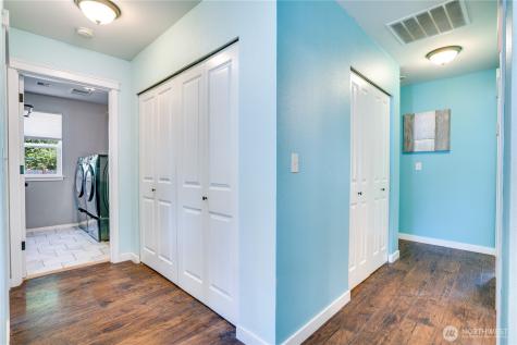 17403 79th Avenue E Puyallup WA 98375