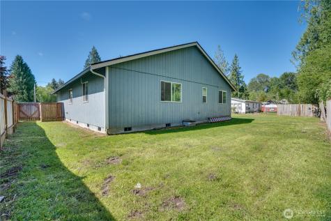 17403 79th Avenue E Puyallup WA 98375