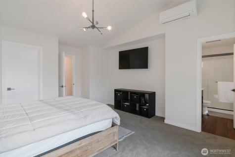 13710 Ash Way Everett WA 98204