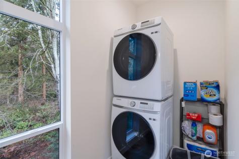 13710 Ash Way Everett WA 98204