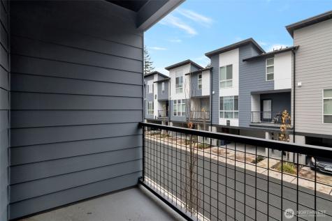 13710 Ash Way Everett WA 98204