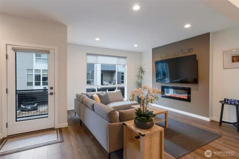 13710 Ash Way Everett WA 98204