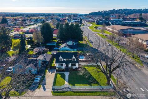 926 Lewis Avenue Sumner WA 98390