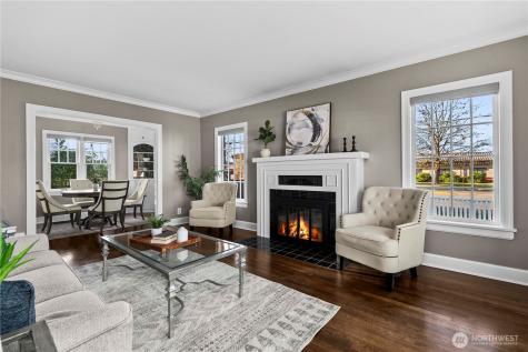 926 Lewis Avenue Sumner WA 98390
