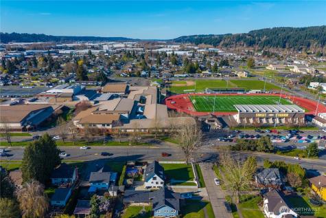 926 Lewis Avenue Sumner WA 98390