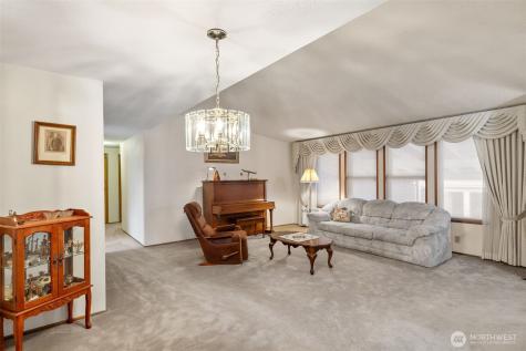 1427 100th Street SW Everett WA 98204