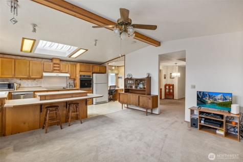 1427 100th Street SW Everett WA 98204