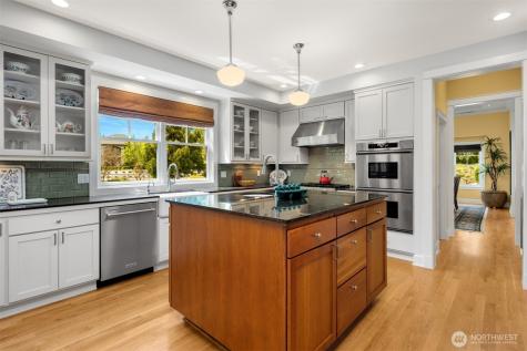15032 152nd Avenue NE Woodinville WA 98072
