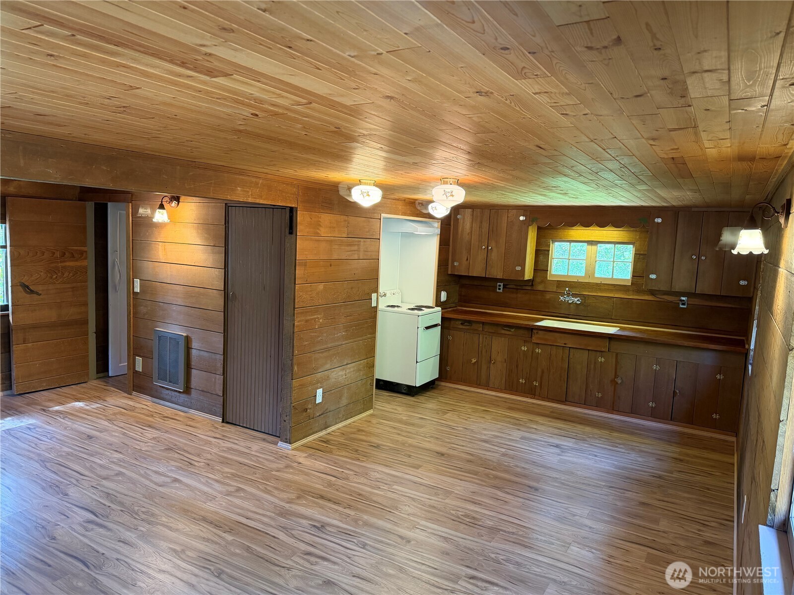 881 Lake Cabins Road Ronald WA 98940
