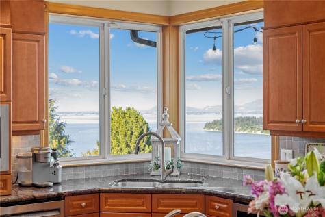 1040 Cassius Court Camano Island WA 98282