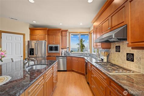 1040 Cassius Court Camano Island WA 98282