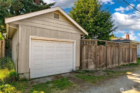 7146 35th Avenue SW Seattle WA 98126
