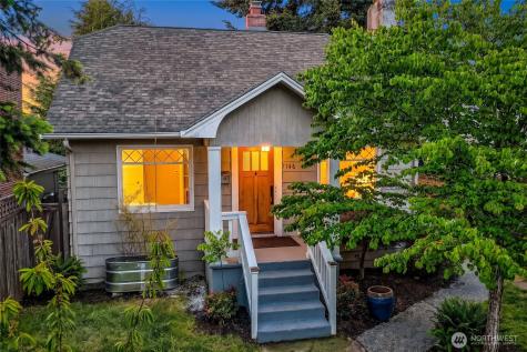 7146 35th Avenue SW Seattle WA 98126