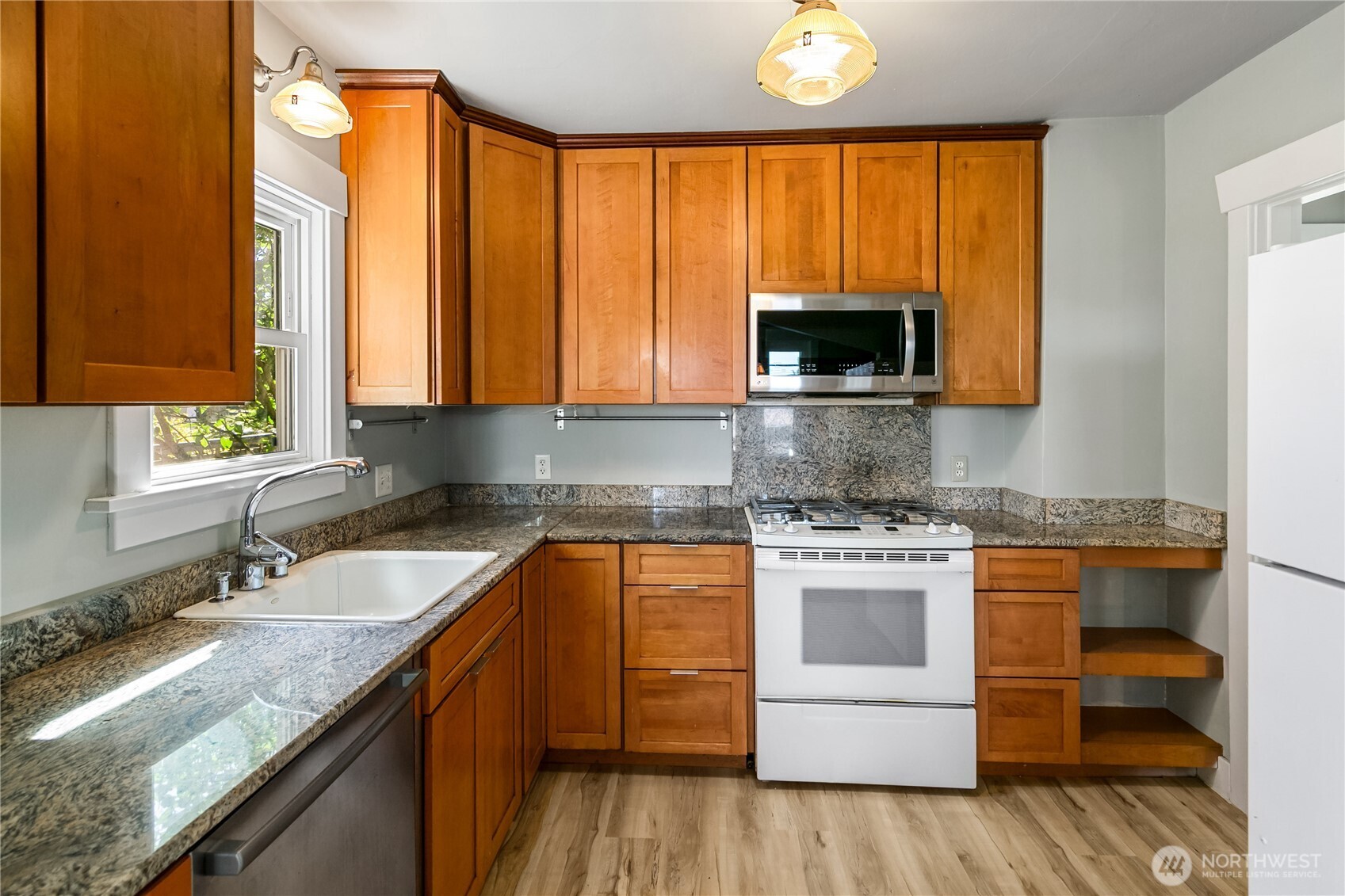 7146 35th Avenue SW Seattle WA 98126