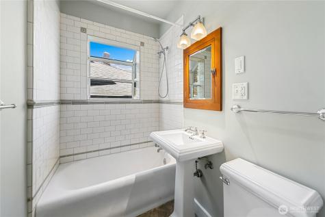 7146 35th Avenue SW Seattle WA 98126