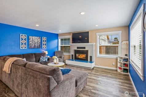 950 SE 4th Avenue Oak Harbor WA 98277