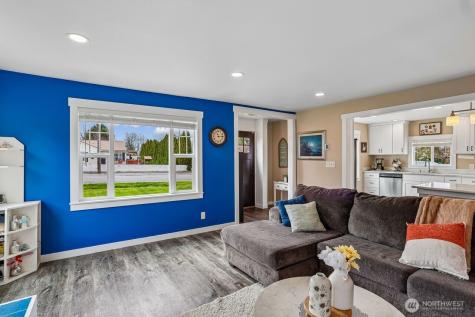 950 SE 4th Avenue Oak Harbor WA 98277