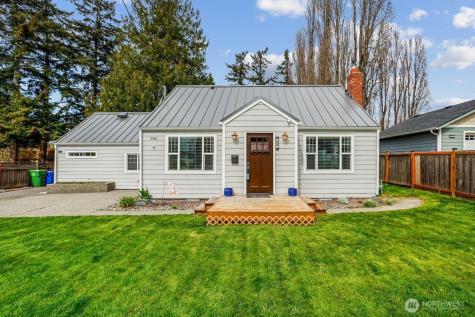 950 SE 4th Avenue Oak Harbor WA 98277