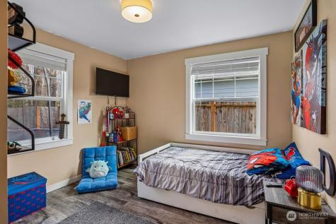 950 SE 4th Avenue Oak Harbor WA 98277