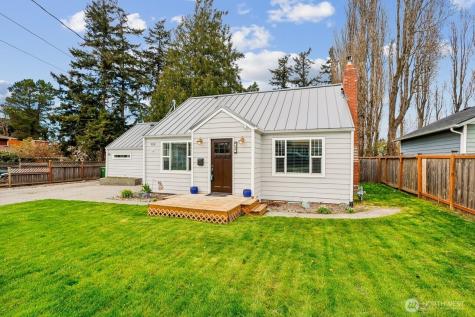 950 SE 4th Avenue Oak Harbor WA 98277