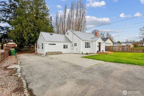 950 SE 4th Avenue Oak Harbor WA 98277