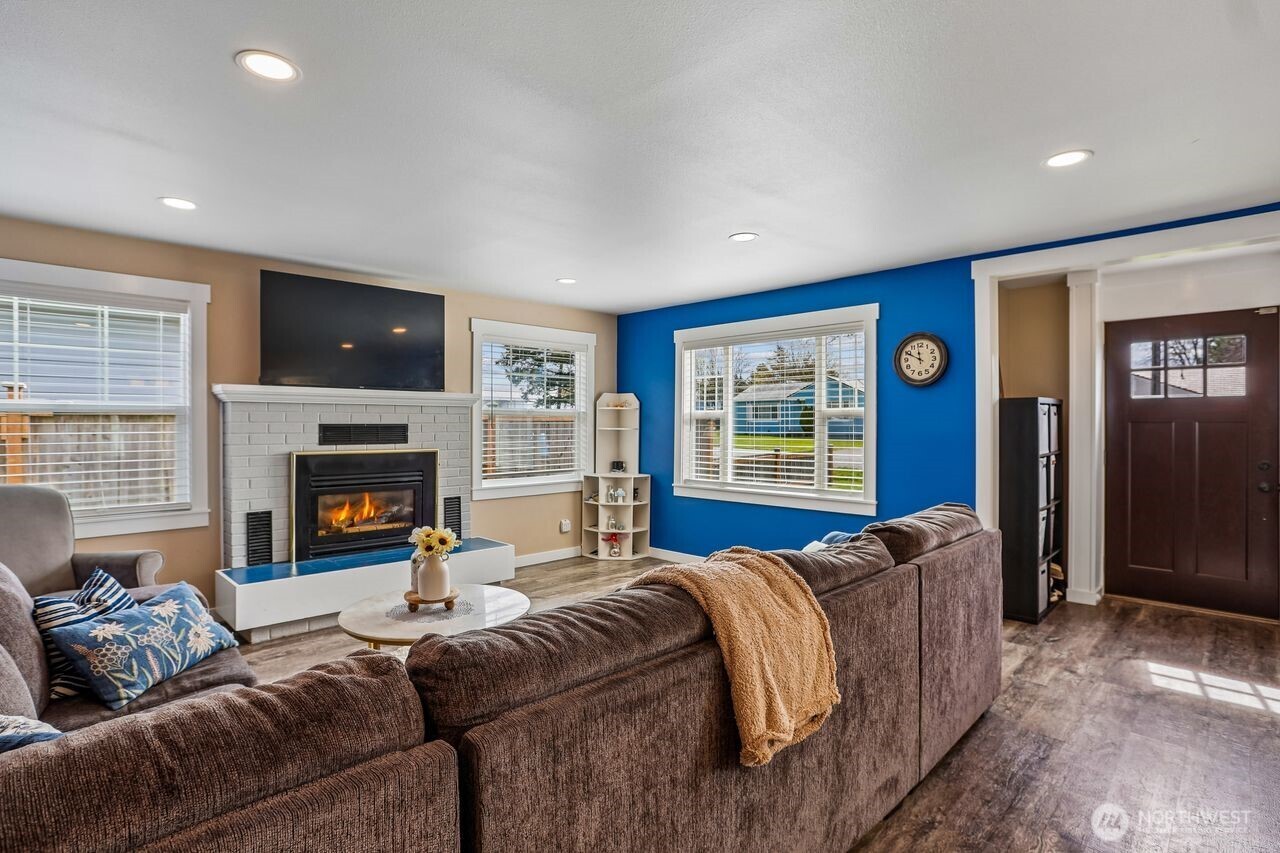 950 SE 4th Avenue Oak Harbor WA 98277