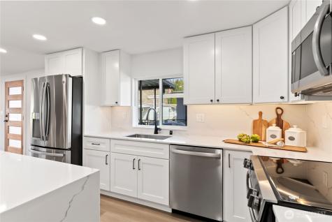 1510 Maple Lane Kent WA 98030
