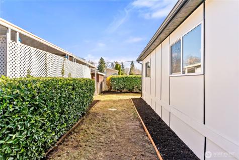 1510 Maple Lane Kent WA 98030