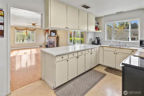 9334 E B Street Tacoma WA 98445