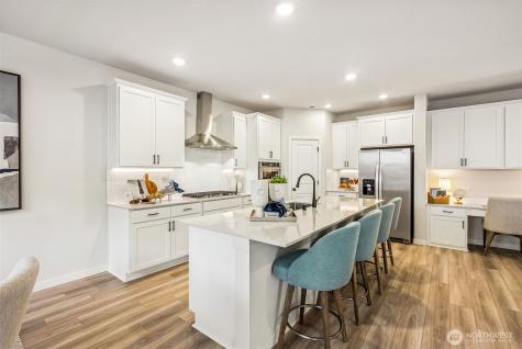 17523 NE Midnight Sun Loop Poulsbo WA 98370