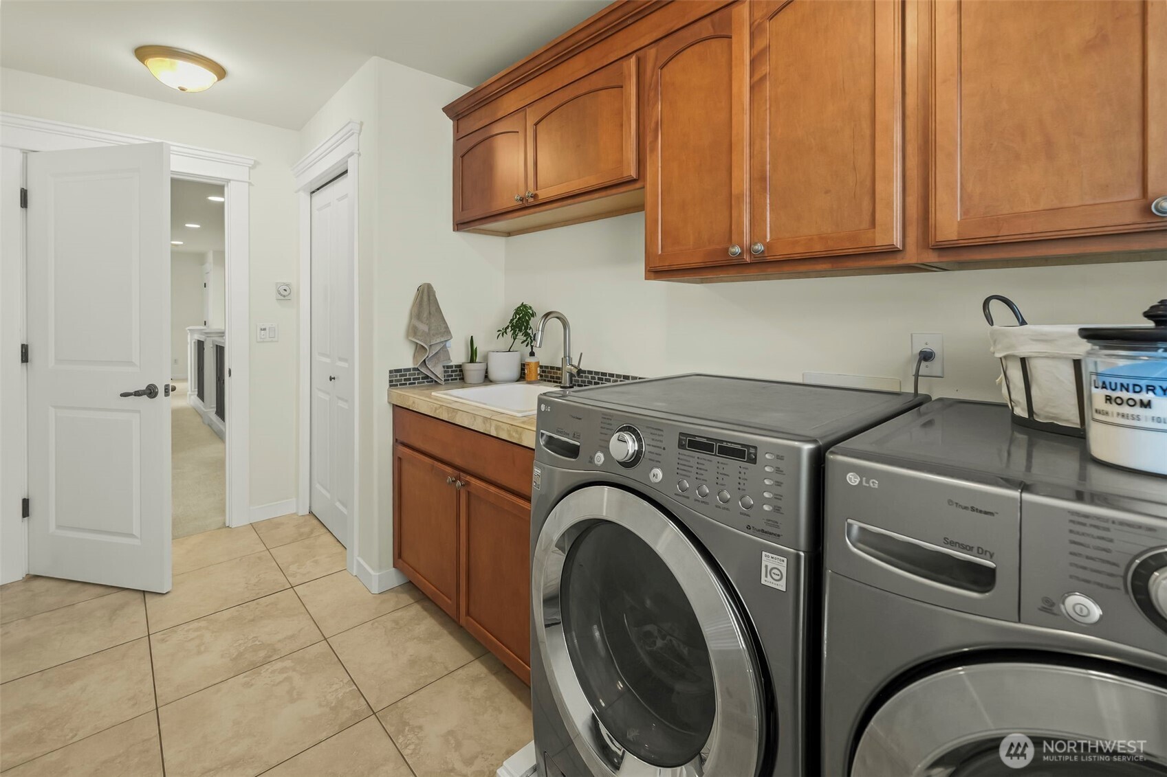 2215 Nevada Court Milton WA 98354