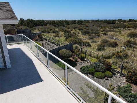 935 S Sand Dune Avenue SW Ocean Shores WA 98569